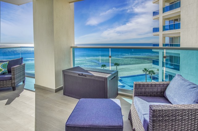 Terrace of Casa Marea over the sea